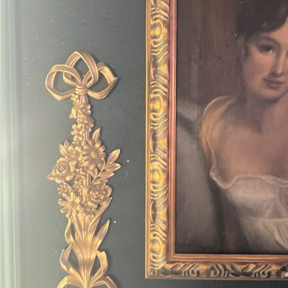 Classic Gold Floral Ribbon Wall Accent - Decorative Home Wall Art